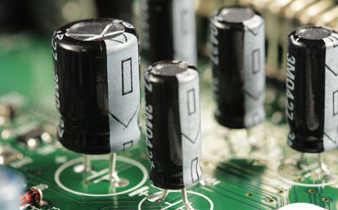 智能電容與普通電容器的區(qū)別到底是誰(shuí)比較好？